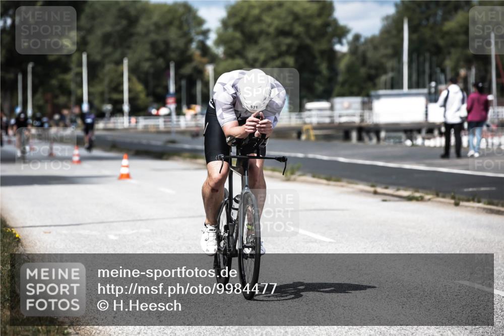 16.08.2026 - KN Förde Triathlon 2026 H.Heesch http://msf.ph/oto/9984477 16.08.2026 12:58:53 Radfahren 521, 522, 715, 737 meine-sportfotos.de