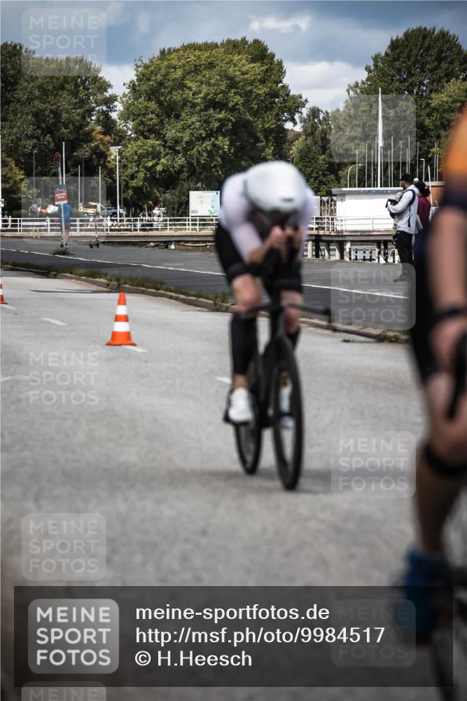 16.08.2026 - KN Förde Triathlon 2026 H.Heesch http://msf.ph/oto/9984517 16.08.2026 12:59:02 Radfahren 511, 592, 725 meine-sportfotos.de
