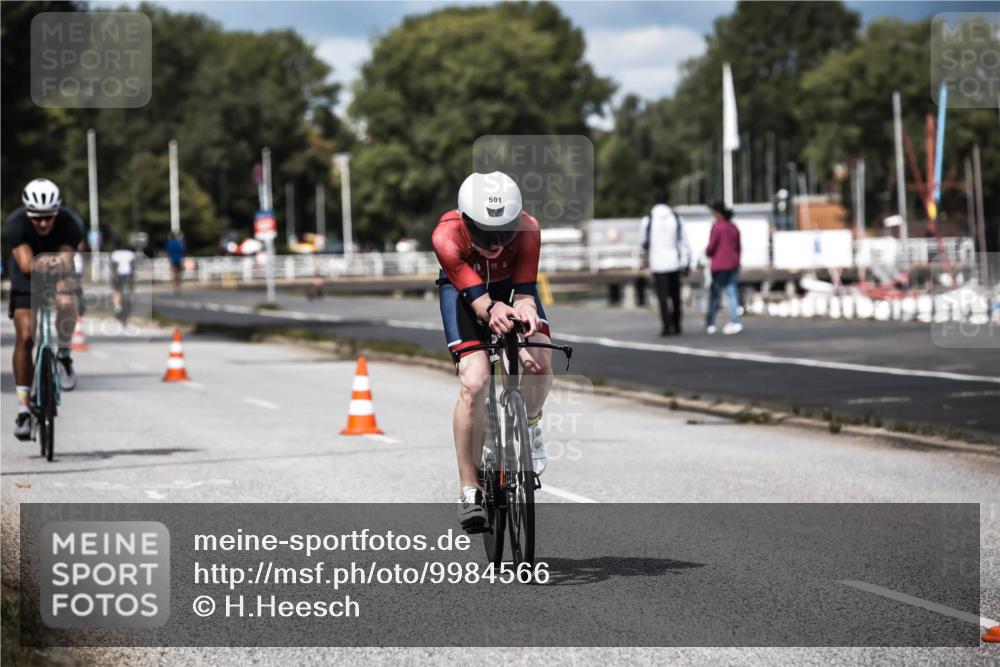 16.08.2026 - KN Förde Triathlon 2026 H.Heesch http://msf.ph/oto/9984566 16.08.2026 12:59:12 Radfahren 501, 530, 718, 731, 745 meine-sportfotos.de