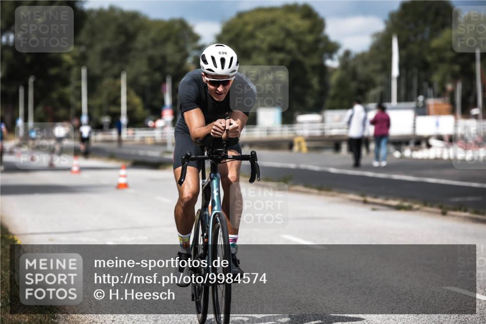 16.08.2026 - KN Förde Triathlon 2026 H.Heesch http://msf.ph/oto/9984574 16.08.2026 12:59:14 Radfahren 501, 530, 718, 730, 731, 745 meine-sportfotos.de