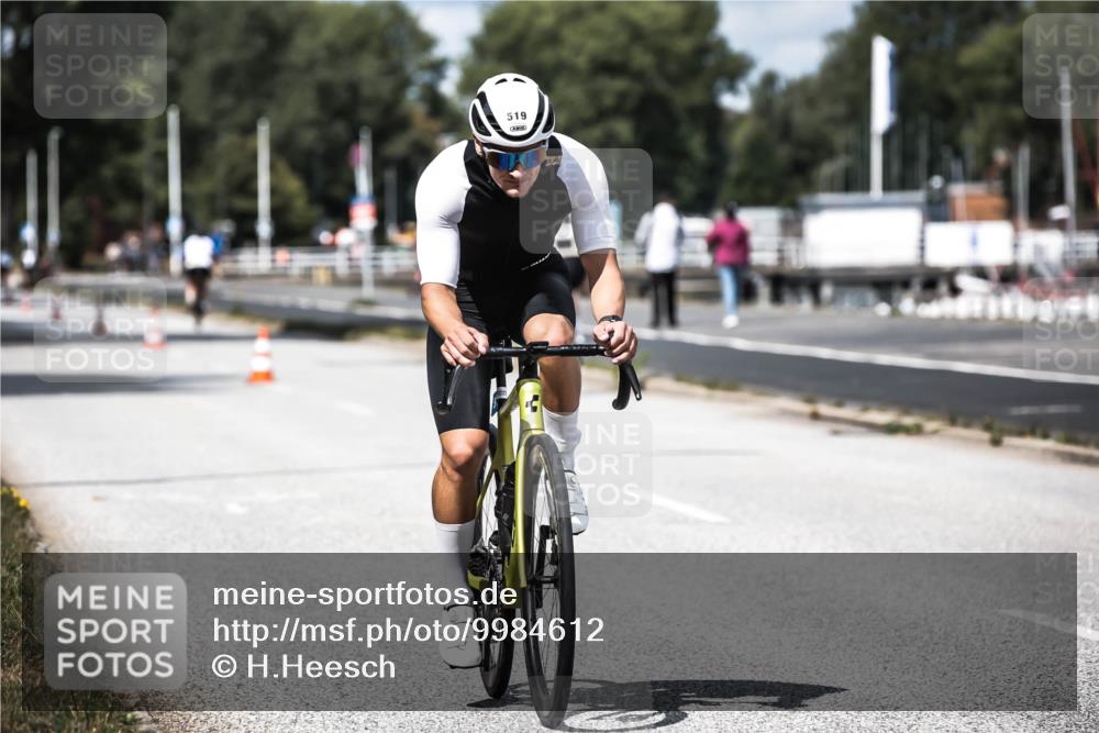 16.08.2026 - KN Förde Triathlon 2026 H.Heesch http://msf.ph/oto/9984612 16.08.2026 12:59:27 Radfahren 519, 541, 710 meine-sportfotos.de