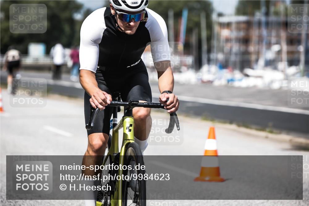16.08.2026 - KN Förde Triathlon 2026 H.Heesch http://msf.ph/oto/9984623 16.08.2026 12:59:27 Radfahren 519, 541, 710 meine-sportfotos.de