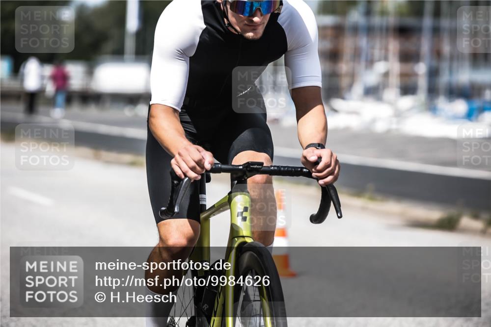 16.08.2026 - KN Förde Triathlon 2026 H.Heesch http://msf.ph/oto/9984626 16.08.2026 12:59:28 Radfahren 519, 541, 710 meine-sportfotos.de