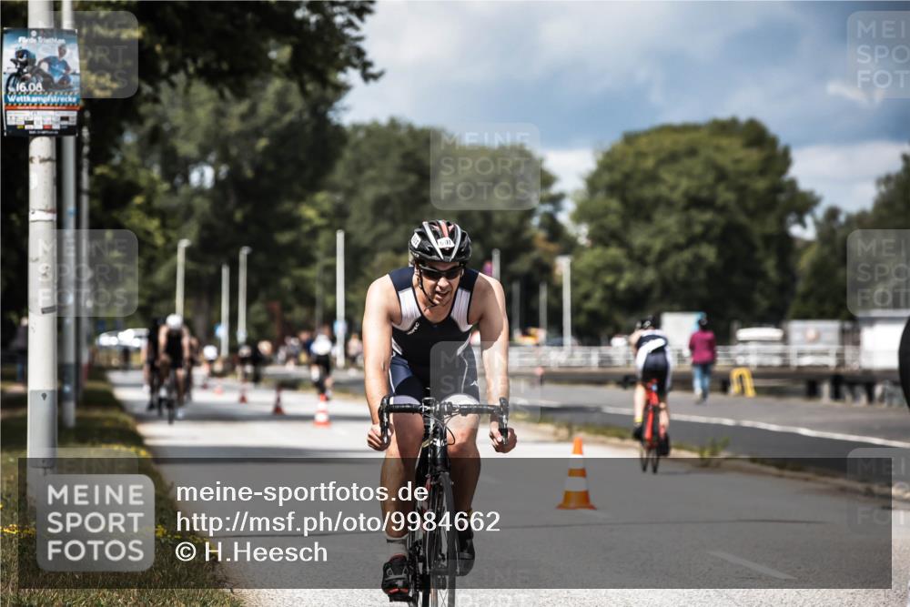 16.08.2026 - KN Förde Triathlon 2026 H.Heesch http://msf.ph/oto/9984662 16.08.2026 12:59:44 Radfahren 362, 506, 507, 520, 604 meine-sportfotos.de