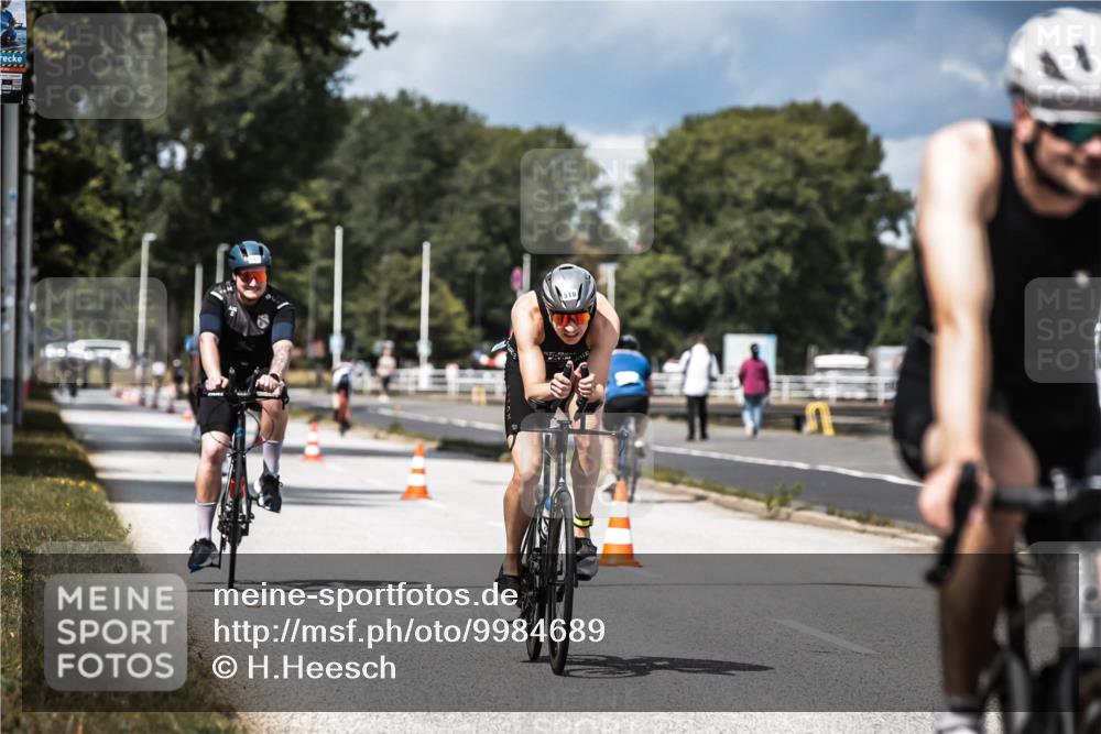 16.08.2026 - KN Förde Triathlon 2026 H.Heesch http://msf.ph/oto/9984689 16.08.2026 12:59:51 Radfahren 506, 510, 553, 581, 599, 603, 605 meine-sportfotos.de