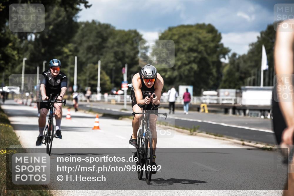 16.08.2026 - KN Förde Triathlon 2026 H.Heesch http://msf.ph/oto/9984692 16.08.2026 12:59:51 Radfahren 506, 510, 553, 581, 599, 603, 605 meine-sportfotos.de