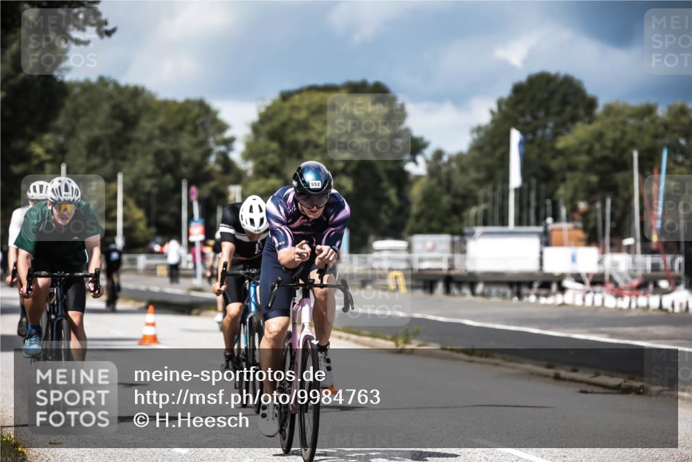 16.08.2026 - KN Förde Triathlon 2026 H.Heesch http://msf.ph/oto/9984763 16.08.2026 13:00:46 Radfahren 531, 533, 538, 552, 588, 590, 597, 607, 707, 734, 747 meine-sportfotos.de