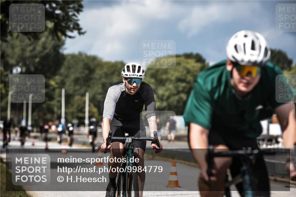 16.08.2026 - KN Förde Triathlon 2026 H.Heesch http://msf.ph/oto/9984779 16.08.2026 13:00:48 Radfahren 531, 533, 538, 552, 588, 590, 597, 607, 734, 747 meine-sportfotos.de