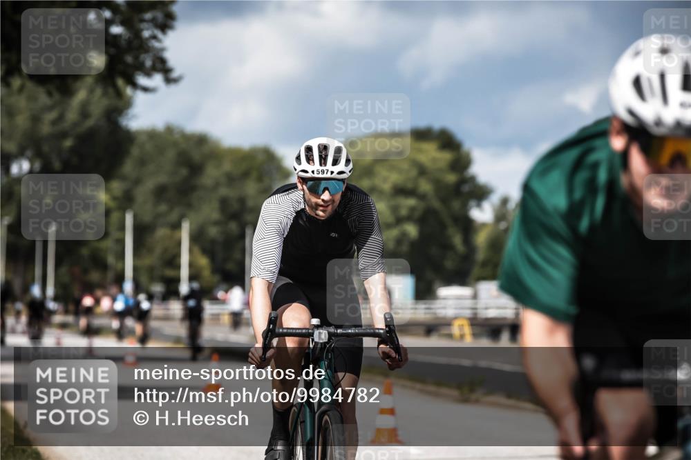 16.08.2026 - KN Förde Triathlon 2026 H.Heesch http://msf.ph/oto/9984782 16.08.2026 13:00:48 Radfahren 531, 533, 538, 552, 588, 590, 597, 607, 734, 747 meine-sportfotos.de