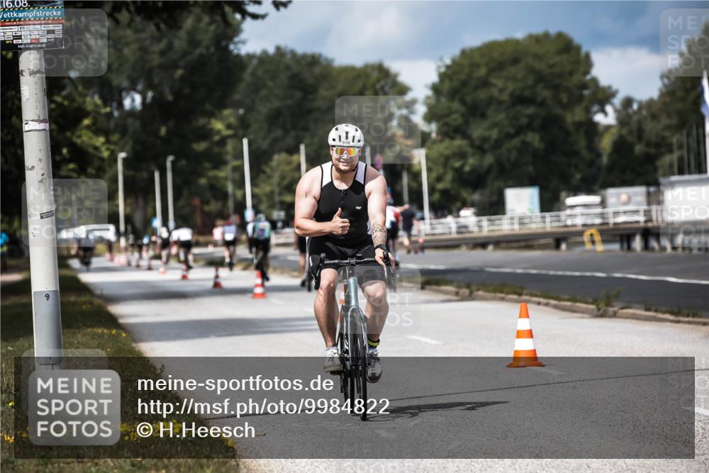 16.08.2026 - KN Förde Triathlon 2026 H.Heesch http://msf.ph/oto/9984822 16.08.2026 13:01:09 Radfahren 596 meine-sportfotos.de