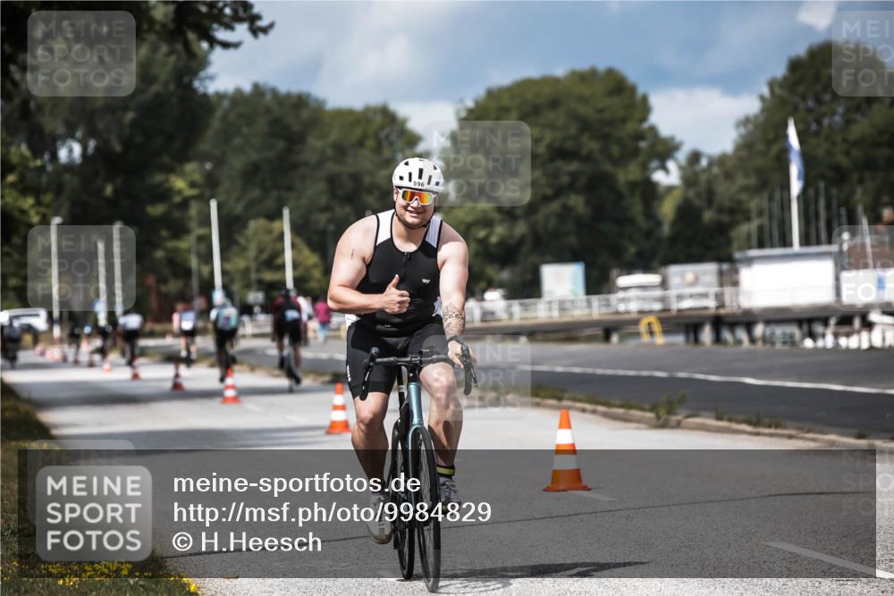 16.08.2026 - KN Förde Triathlon 2026 H.Heesch http://msf.ph/oto/9984829 16.08.2026 13:01:09 Radfahren 596 meine-sportfotos.de