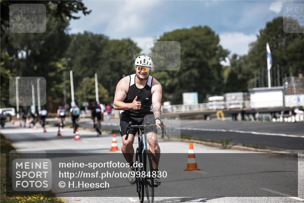 16.08.2026 - KN Förde Triathlon 2026 H.Heesch http://msf.ph/oto/9984830 16.08.2026 13:01:09 Radfahren 596 meine-sportfotos.de