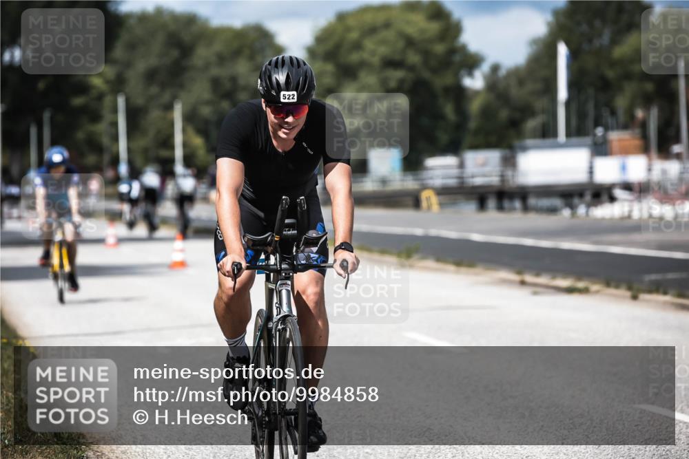 16.08.2026 - KN Förde Triathlon 2026 H.Heesch http://msf.ph/oto/9984858 16.08.2026 13:01:29 Radfahren 504, 522, 595, 610, 737 meine-sportfotos.de