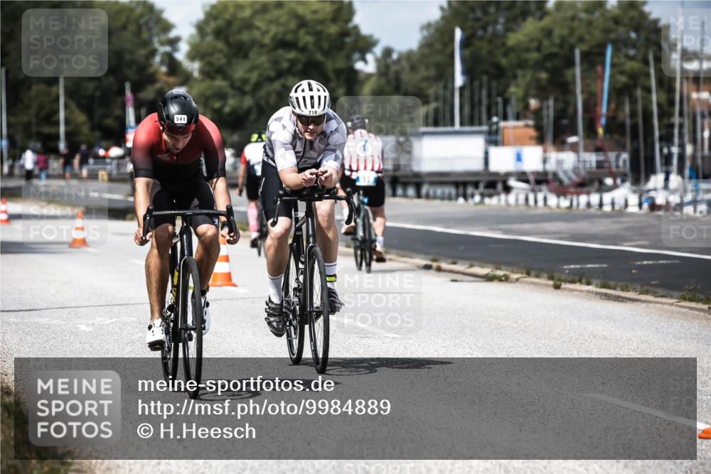16.08.2026 - KN Förde Triathlon 2026 H.Heesch http://msf.ph/oto/9984889 16.08.2026 13:01:38 Radfahren 541, 575, 606, 703, 710 meine-sportfotos.de