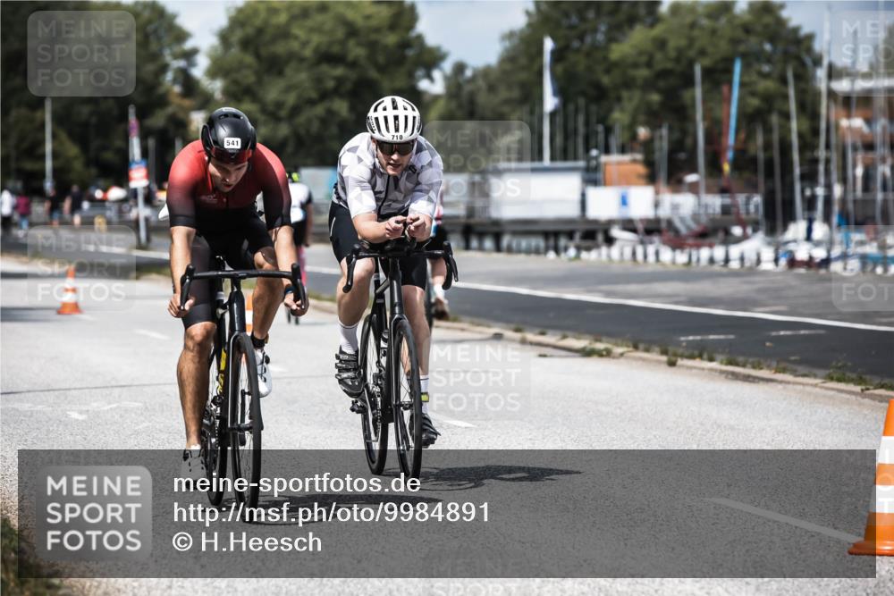 16.08.2026 - KN Förde Triathlon 2026 H.Heesch http://msf.ph/oto/9984891 16.08.2026 13:01:38 Radfahren 541, 575, 606, 703, 710 meine-sportfotos.de