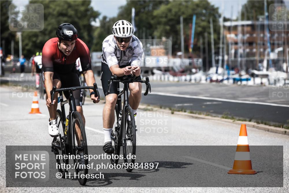 16.08.2026 - KN Förde Triathlon 2026 H.Heesch http://msf.ph/oto/9984897 16.08.2026 13:01:38 Radfahren 541, 575, 606, 703, 710 meine-sportfotos.de