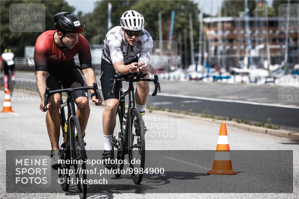 16.08.2026 - KN Förde Triathlon 2026 H.Heesch http://msf.ph/oto/9984900 16.08.2026 13:01:38 Radfahren 541, 575, 606, 703, 710 meine-sportfotos.de