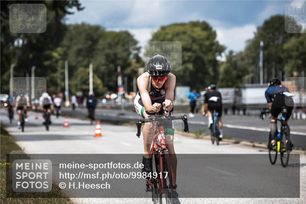 16.08.2026 - KN Förde Triathlon 2026 H.Heesch http://msf.ph/oto/9984917 16.08.2026 13:01:51 Radfahren 532, 598, 719, 733, 738 meine-sportfotos.de