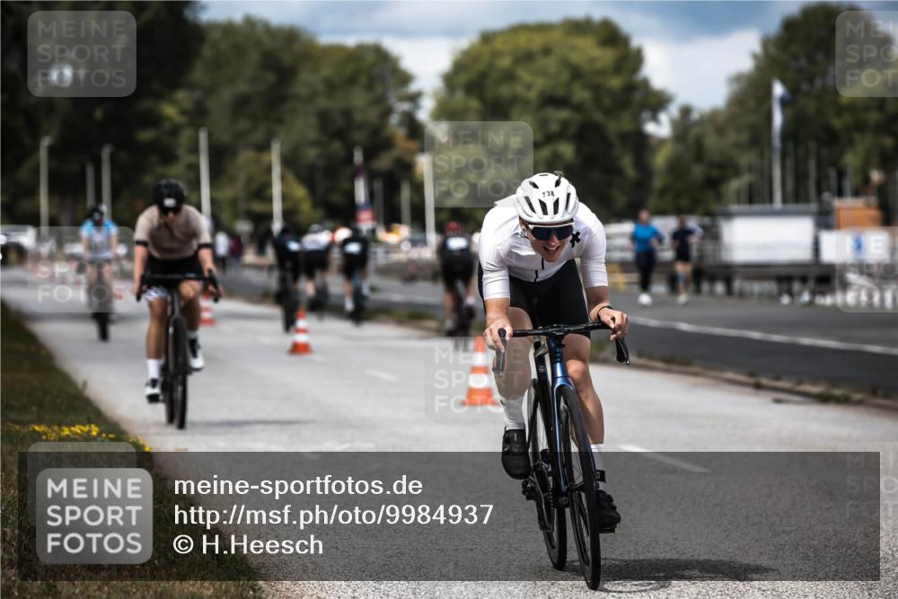 16.08.2026 - KN Förde Triathlon 2026 H.Heesch http://msf.ph/oto/9984937 16.08.2026 13:01:55 Radfahren 532, 719, 730, 738 meine-sportfotos.de