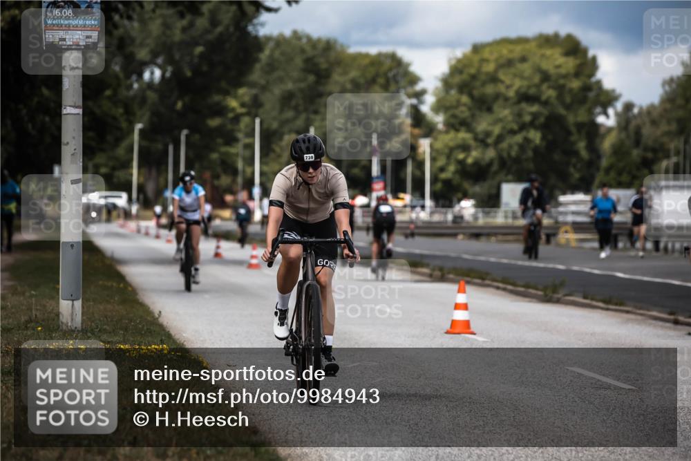 16.08.2026 - KN Förde Triathlon 2026 H.Heesch http://msf.ph/oto/9984943 16.08.2026 13:01:56 Radfahren 532, 719, 730, 731, 738 meine-sportfotos.de