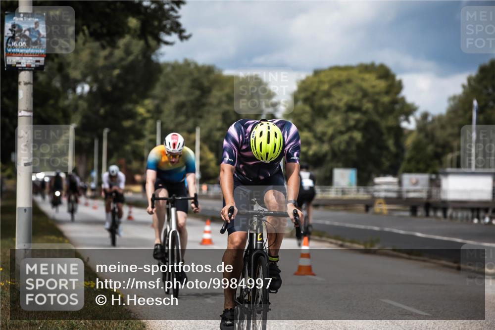 16.08.2026 - KN Förde Triathlon 2026 H.Heesch http://msf.ph/oto/9984997 16.08.2026 13:02:17 Radfahren 553, 555, 558, 732 meine-sportfotos.de