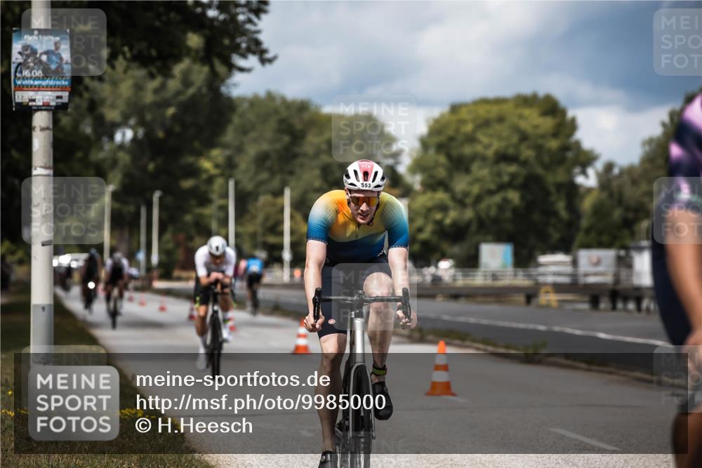 16.08.2026 - KN Förde Triathlon 2026 H.Heesch http://msf.ph/oto/9985000 16.08.2026 13:02:18 Radfahren 553, 555, 558, 732 meine-sportfotos.de
