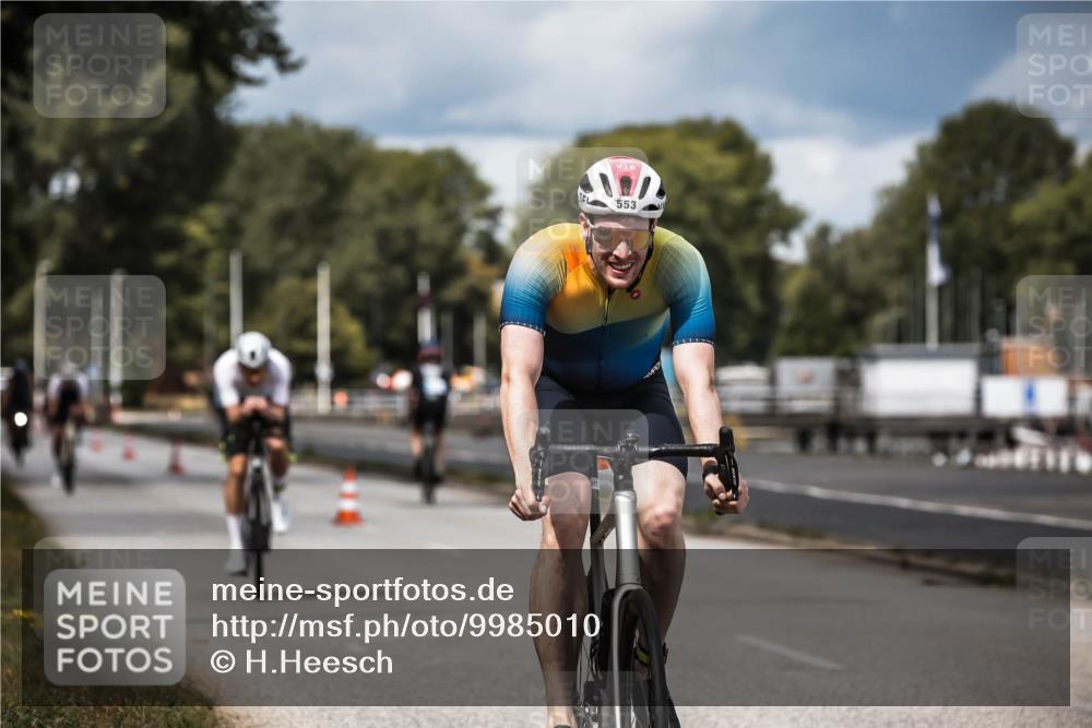 16.08.2026 - KN Förde Triathlon 2026 H.Heesch http://msf.ph/oto/9985010 16.08.2026 13:02:19 Radfahren 553, 555, 558, 559, 732, 742 meine-sportfotos.de