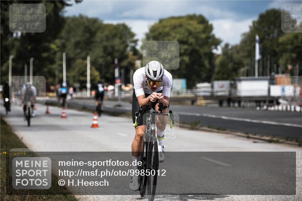 16.08.2026 - KN Förde Triathlon 2026 H.Heesch http://msf.ph/oto/9985012 16.08.2026 13:02:20 Radfahren 553, 555, 558, 559, 732, 742 meine-sportfotos.de