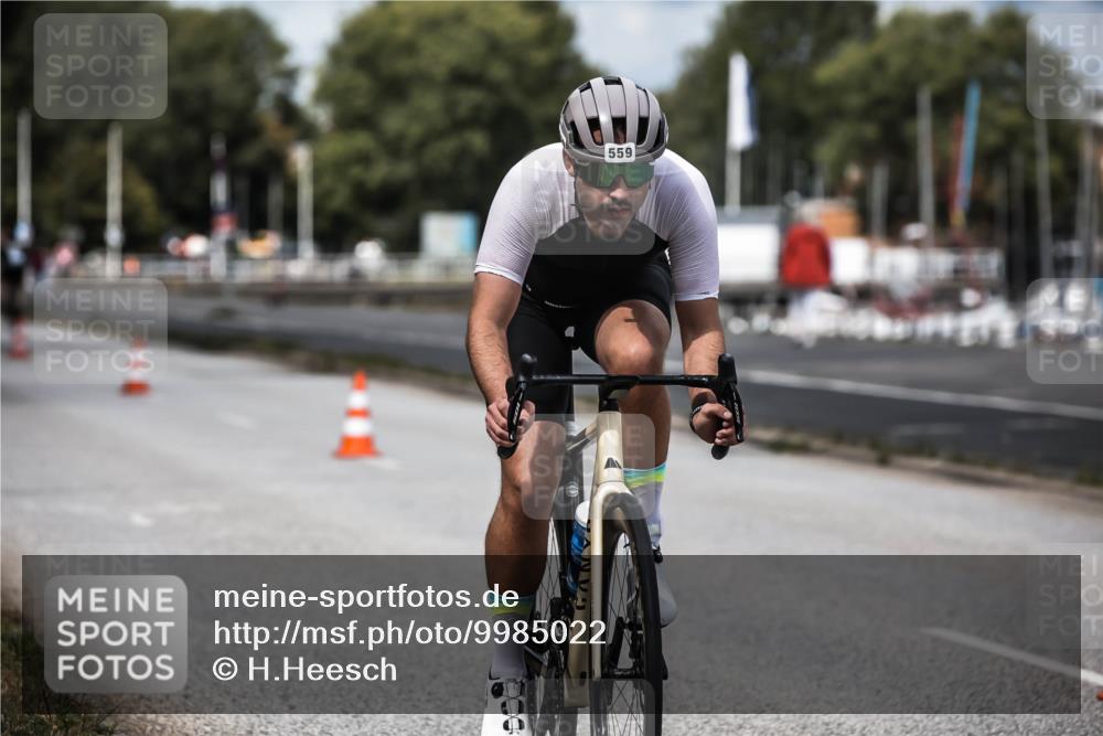 16.08.2026 - KN Förde Triathlon 2026 H.Heesch http://msf.ph/oto/9985022 16.08.2026 13:02:24 Radfahren 555, 559, 705, 742 meine-sportfotos.de