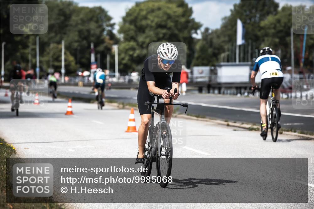 16.08.2026 - KN Förde Triathlon 2026 H.Heesch http://msf.ph/oto/9985068 16.08.2026 13:02:39 Radfahren 502, 505, 557, 599, 707 meine-sportfotos.de