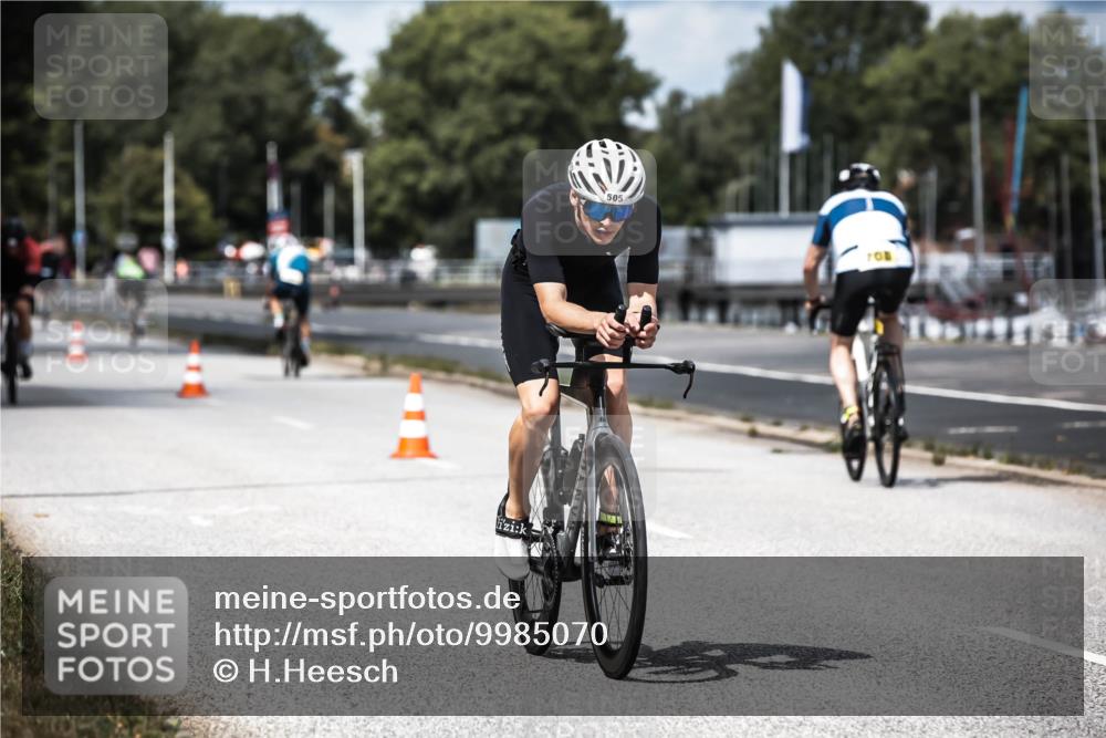 16.08.2026 - KN Förde Triathlon 2026 H.Heesch http://msf.ph/oto/9985070 16.08.2026 13:02:39 Radfahren 502, 505, 557, 599, 707 meine-sportfotos.de