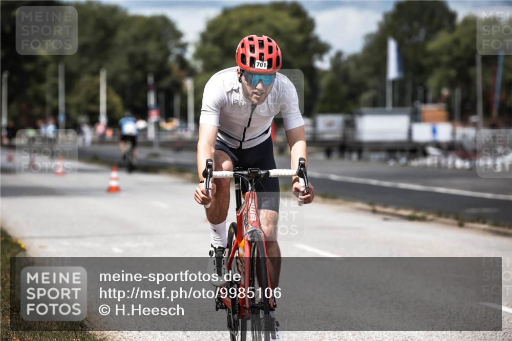 16.08.2026 - KN Förde Triathlon 2026 H.Heesch http://msf.ph/oto/9985106 16.08.2026 13:02:45 Radfahren 557, 701, 707 meine-sportfotos.de