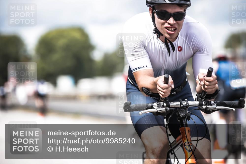 16.08.2026 - KN Förde Triathlon 2026 H.Heesch http://msf.ph/oto/9985240 16.08.2026 13:03:42 Radfahren 546, 548, 567, 585, 734, 739 meine-sportfotos.de