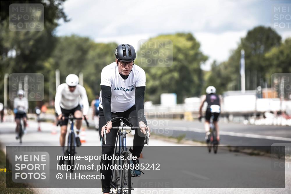 16.08.2026 - KN Förde Triathlon 2026 H.Heesch http://msf.ph/oto/9985242 16.08.2026 13:03:45 Radfahren 546, 567, 585, 734, 739 meine-sportfotos.de