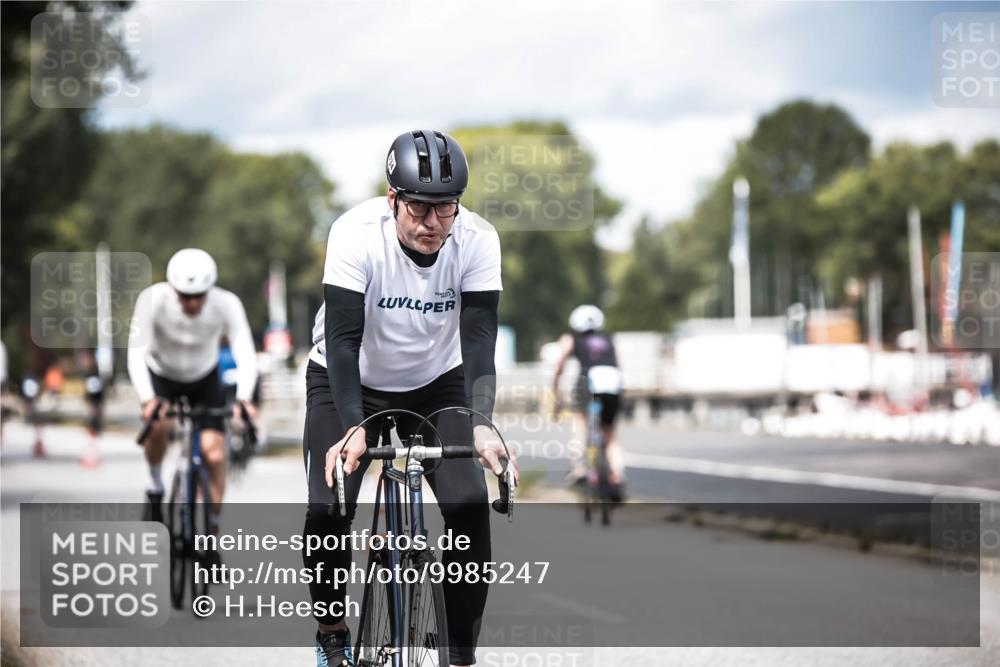 16.08.2026 - KN Förde Triathlon 2026 H.Heesch http://msf.ph/oto/9985247 16.08.2026 13:03:46 Radfahren 561, 567, 580, 585, 726, 734, 739 meine-sportfotos.de