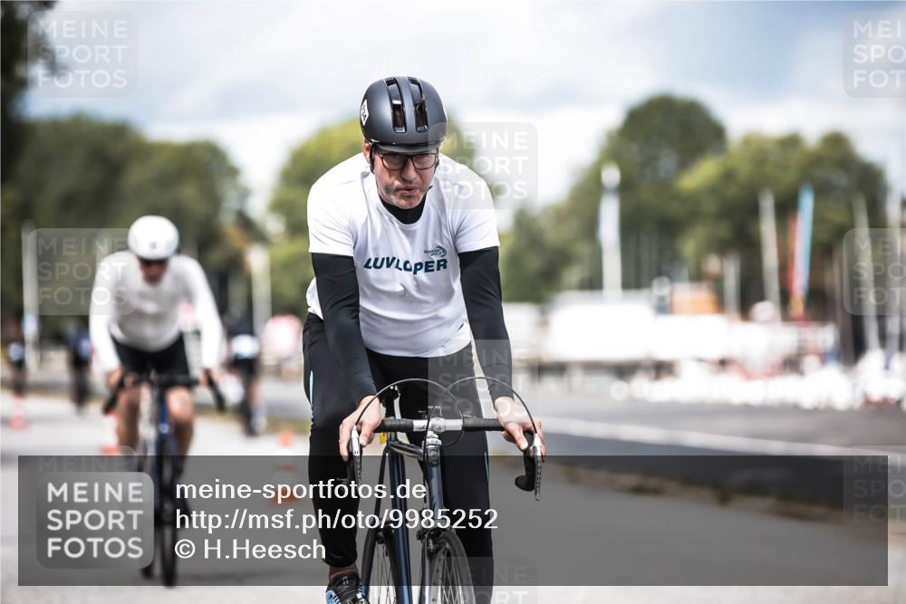 16.08.2026 - KN Förde Triathlon 2026 H.Heesch http://msf.ph/oto/9985252 16.08.2026 13:03:46 Radfahren 561, 567, 580, 585, 726, 734, 739 meine-sportfotos.de