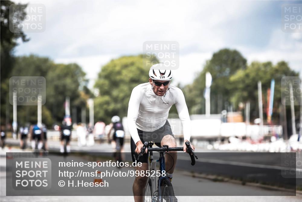 16.08.2026 - KN Förde Triathlon 2026 H.Heesch http://msf.ph/oto/9985258 16.08.2026 13:03:47 Radfahren 561, 580, 585, 726, 734, 739 meine-sportfotos.de