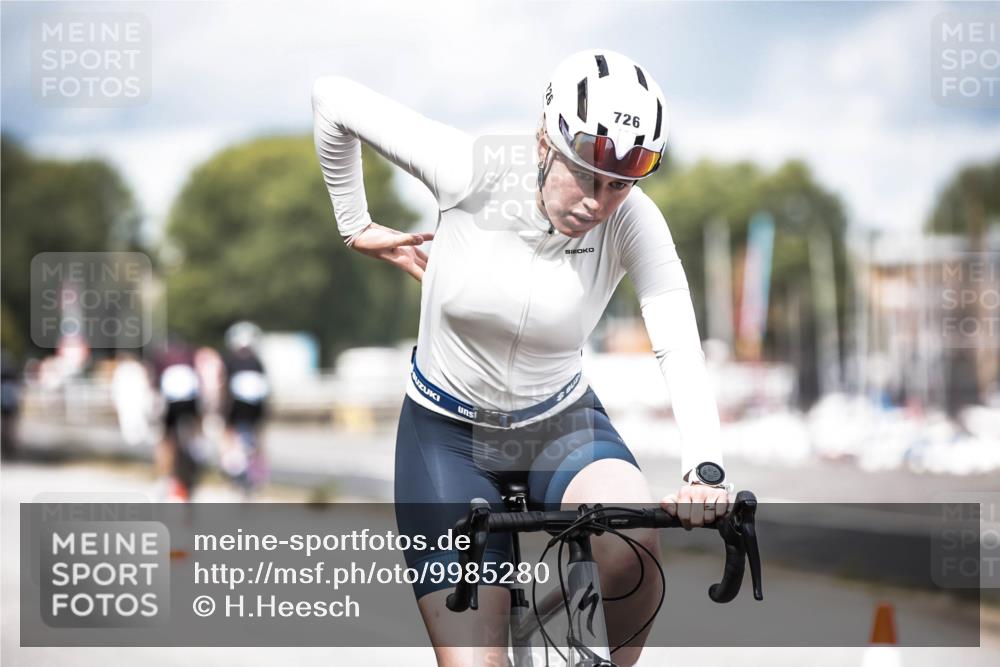 16.08.2026 - KN Förde Triathlon 2026 H.Heesch http://msf.ph/oto/9985280 16.08.2026 13:03:51 Radfahren 561, 580, 726 meine-sportfotos.de