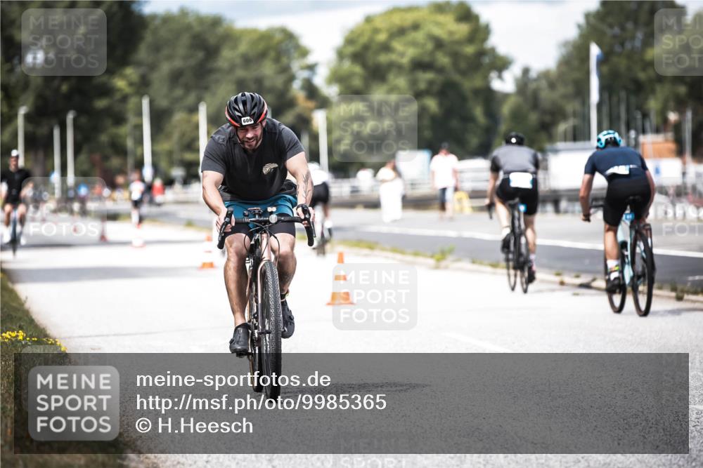 16.08.2026 - KN Förde Triathlon 2026 H.Heesch http://msf.ph/oto/9985365 16.08.2026 13:04:17 Radfahren 606, 721 meine-sportfotos.de