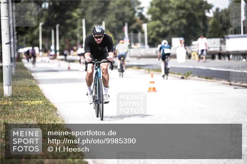 16.08.2026 - KN Förde Triathlon 2026 H.Heesch http://msf.ph/oto/9985390 16.08.2026 13:04:22 Radfahren 575 meine-sportfotos.de