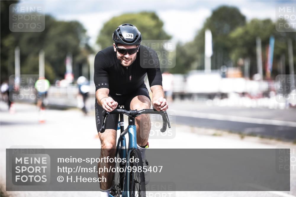 16.08.2026 - KN Förde Triathlon 2026 H.Heesch http://msf.ph/oto/9985407 16.08.2026 13:04:23 Radfahren 575 meine-sportfotos.de