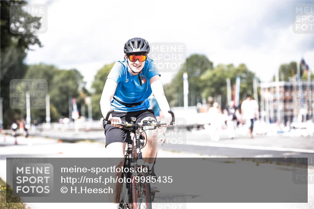 16.08.2026 - KN Förde Triathlon 2026 H.Heesch http://msf.ph/oto/9985435 16.08.2026 13:04:48 Radfahren 555, 705, 717 meine-sportfotos.de