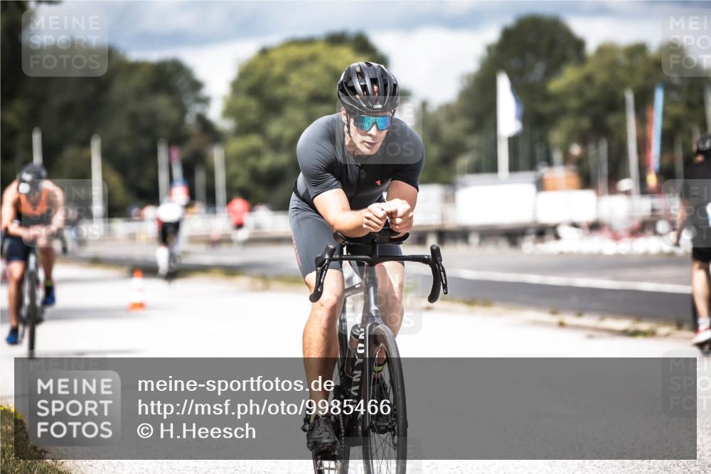 16.08.2026 - KN Förde Triathlon 2026 H.Heesch http://msf.ph/oto/9985466 16.08.2026 13:05:04 Radfahren 196, 502, 508, 708, 724, 740, 742 meine-sportfotos.de