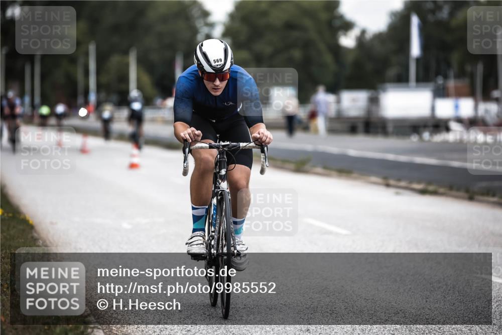 16.08.2026 - KN Förde Triathlon 2026 H.Heesch http://msf.ph/oto/9985552 16.08.2026 13:05:53 Radfahren 510, 569 meine-sportfotos.de