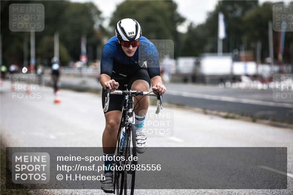 16.08.2026 - KN Förde Triathlon 2026 H.Heesch http://msf.ph/oto/9985556 16.08.2026 13:05:53 Radfahren 510, 569 meine-sportfotos.de