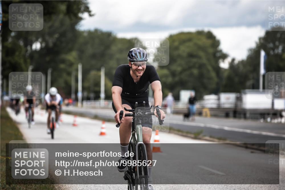 16.08.2026 - KN Förde Triathlon 2026 H.Heesch http://msf.ph/oto/9985627 16.08.2026 13:06:11 Radfahren 514, 535, 567, 585, 591, 715 meine-sportfotos.de