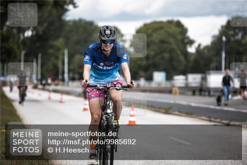 16.08.2026 - KN Förde Triathlon 2026 H.Heesch http://msf.ph/oto/9985692 16.08.2026 13:06:29 Radfahren 527, 580, 709, 725 meine-sportfotos.de