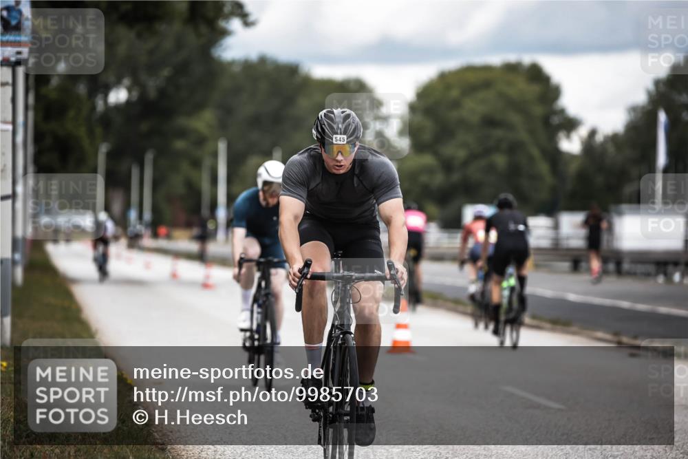 16.08.2026 - KN Förde Triathlon 2026 H.Heesch http://msf.ph/oto/9985703 16.08.2026 13:06:35 Radfahren 545, 571 meine-sportfotos.de