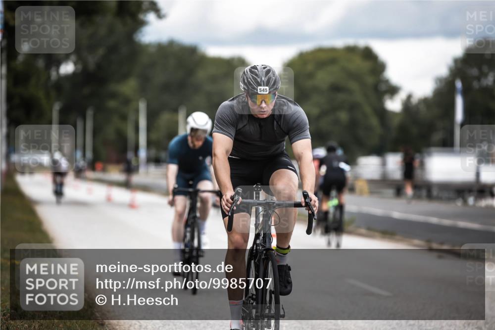 16.08.2026 - KN Förde Triathlon 2026 H.Heesch http://msf.ph/oto/9985707 16.08.2026 13:06:35 Radfahren 545, 571 meine-sportfotos.de