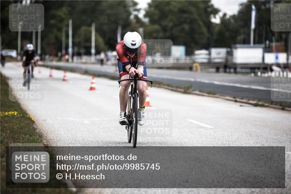 16.08.2026 - KN Förde Triathlon 2026 H.Heesch http://msf.ph/oto/9985745 16.08.2026 13:06:53 Radfahren 520, 583, 723 meine-sportfotos.de